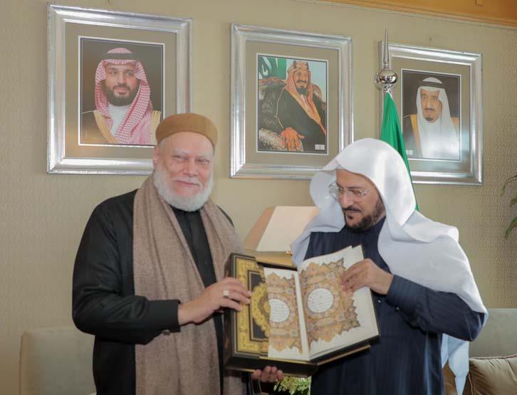 استقبل وزير الشؤون الإسلامية بالسعودية الشيخ الدكتور عبداللطيف بن عبدالعزيز علي جمعة