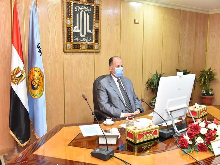 محافظ أسيوط يشارك في اجتماع رئيس الوزراء