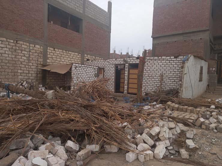 الصور الأولى لموقع انهيار منزل في سوهاج