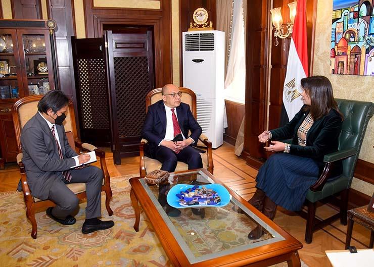 وزيرة الهجرة تبحث تبادل الخبرات المشتركة مع سفير الفلبين بالقاهرة