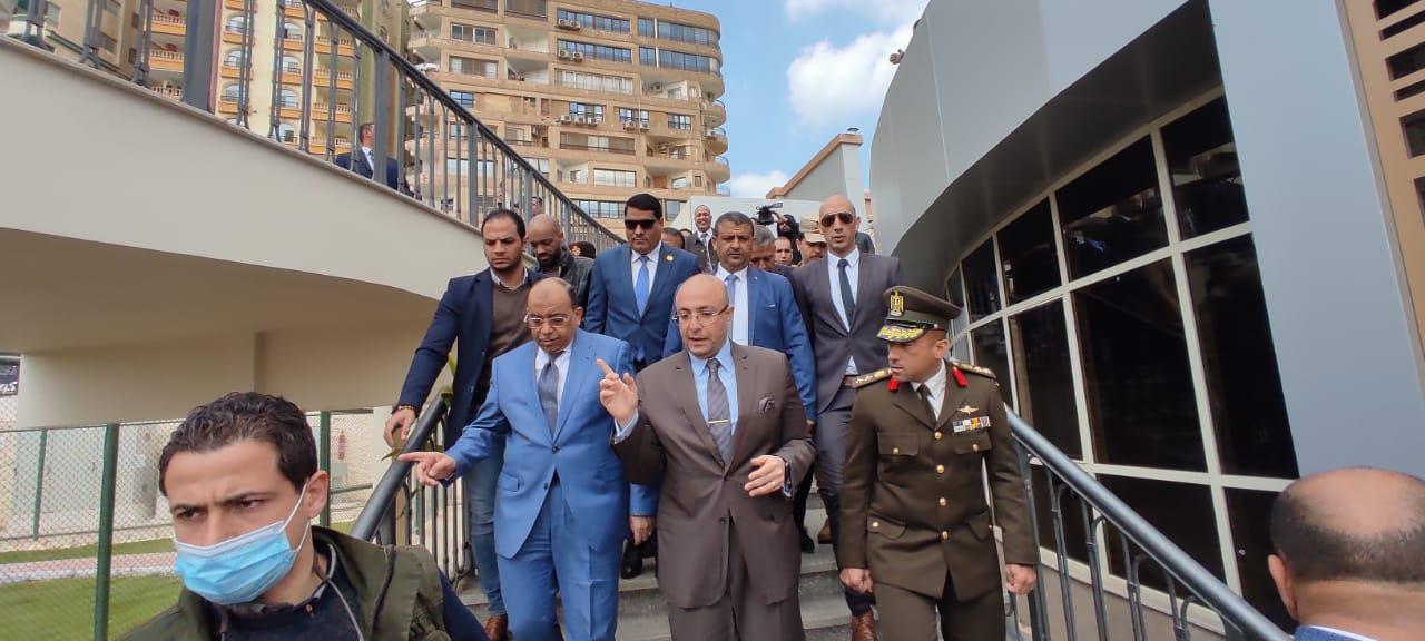 وزير التنمية يفتتح كورنيش النيل السفلي ببني سويف