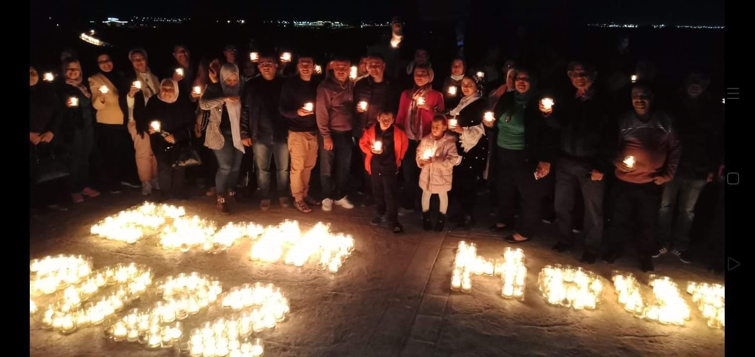 إضاءة الشموع في شرم الشيخ احتفالا بساعة الأرض