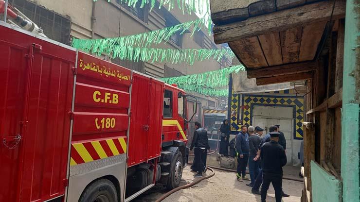 السيطرة على حريق بـ 3 عقارات بمنطقة بولاق أبو العلا 
