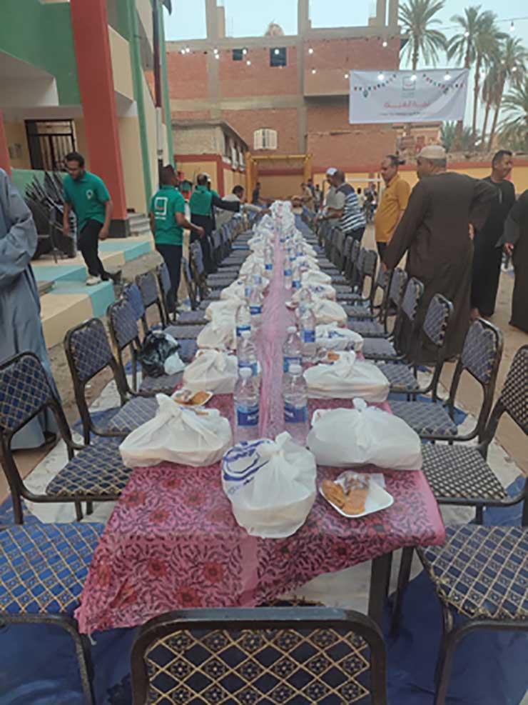 حياة كريمة تنظم إفطارًا خيريًا جماعيًا في 9 محافظات