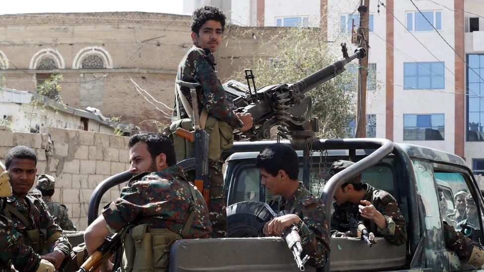 منظمة حقوقية: الألغام والذخائر غير المتفجرة سبب قتل الأطفال في اليمن منظمة حقوقية: الألغام والذخائر غير المتفجرة سبب قتل الأطفال في اليمن