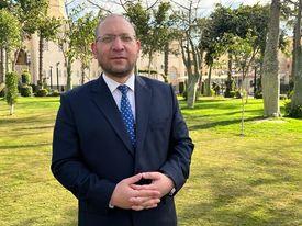كيف ترد على سؤال ابنك: من خلق الله؟.. وداعية: إجابته ليست في القرآن والسنة كيف ترد على سؤال ابنك: من خلق الله؟.. وداعية: إجابته ليست في القرآن والسنة