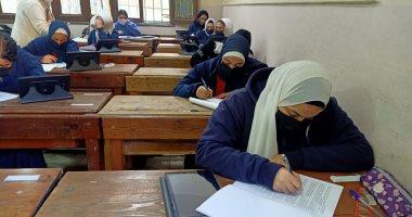 بنسبة 99.83%.. طلاب 2 ثانوي يؤدون امتحان الانجليزي إلكترونيا بنسبة 99.83%.. طلاب 2 ثانوي يؤدون امتحان الانجليزي إلكترونيا