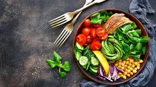 تعتبر الخضروات من أكثر الأطعمة التي تحتوي على فيتامين "ك"