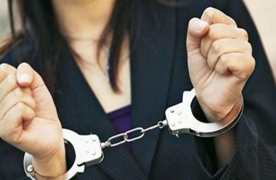بالمصري والدولار.. ضبط مستريحة استولت على 7 ملايين جنيه من مواطنين بالجيزة بالمصري والدولار.. ضبط مستريحة استولت على 7 ملايين جنيه من مواطنين بالجيزة
