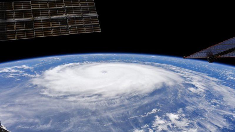 إعصار فيونا يسبب أضرارًا على طول الساحل الشرقي لكندا