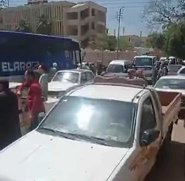 تشييع جثامين 3 شباب غرقت سيارتهم بترعة النعناعية في المنوفية