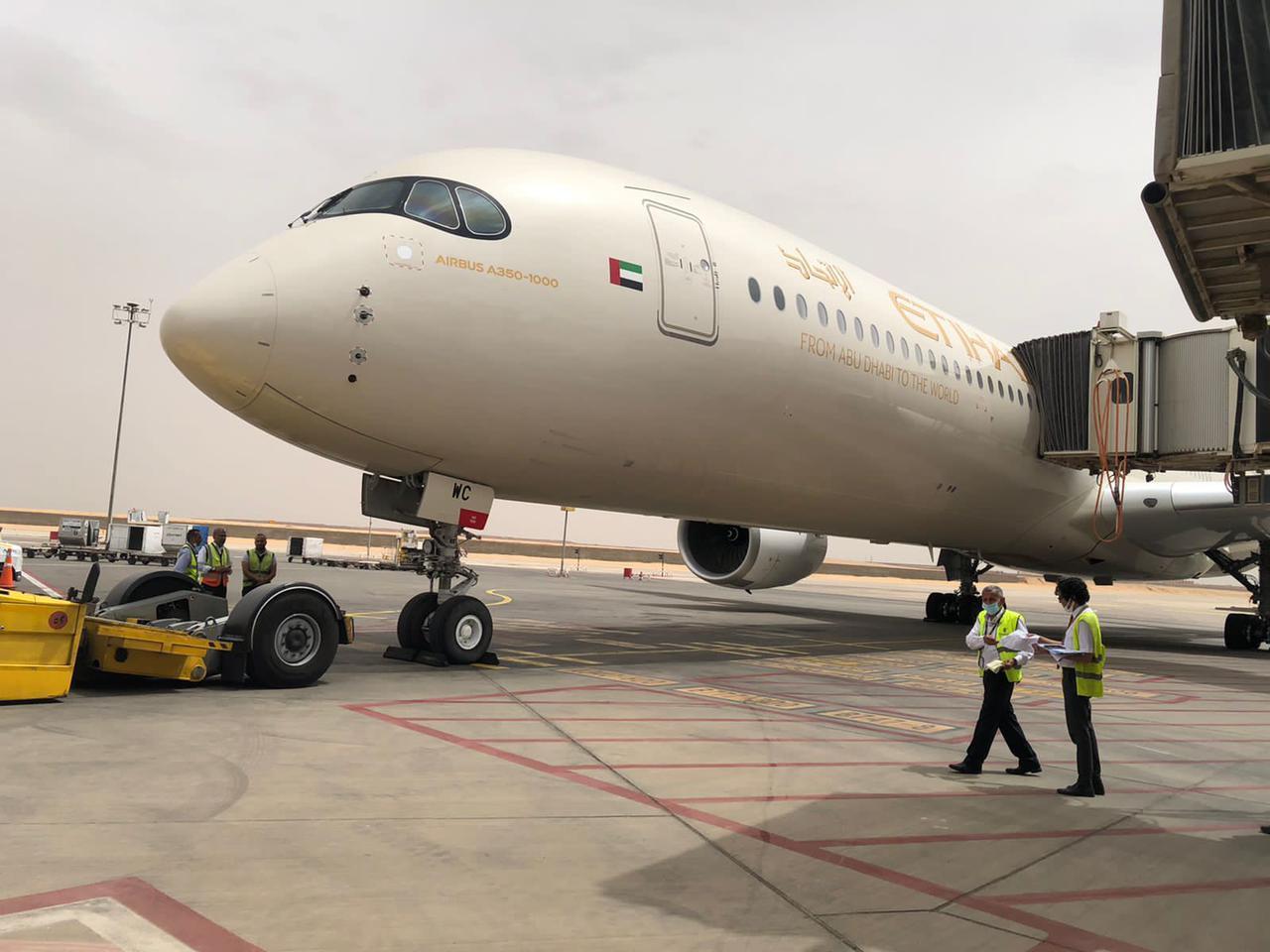 تعاون فني جديد بين مصر للطيران للصيانة والاتحاد الإماراتية