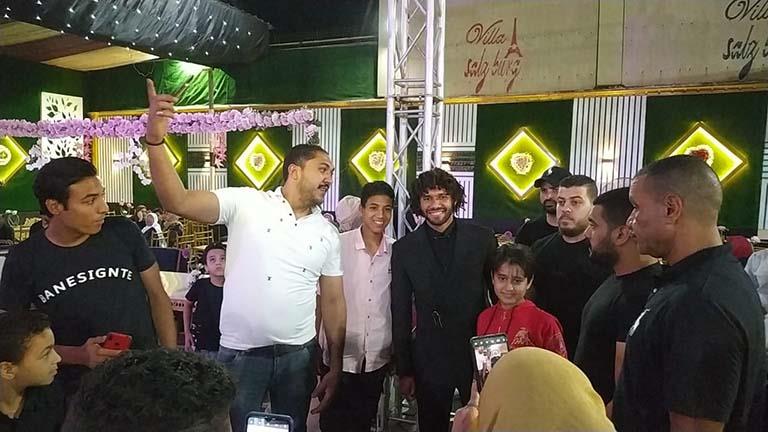 محمد النني في حفل زفاف شقيقته بالمحلة