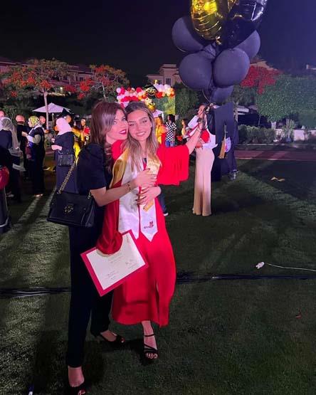 إيمان الحصري تحتفل بتخرج ابنتها