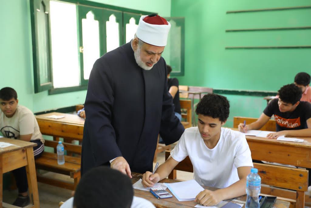 محمد الضويني وكيل الأزهر يتفقد لجان الامتحانات 