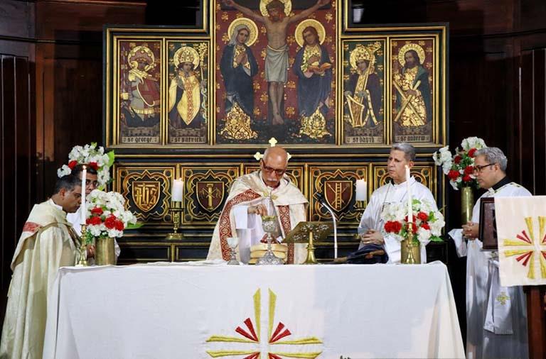 رئيس الأسقفية يرسم شماسا بالإسكندرية