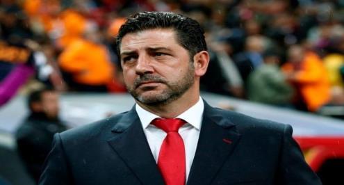 فيتوريا يطلب زيارة مقرات تدريبات أندية الدوري المصري فيتوريا يطلب زيارة مقرات تدريبات أندية الدوري المصري