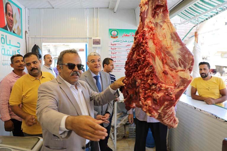 محافظ المنيا يتفقد منافذ بيع اللحوم 