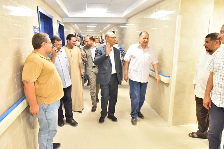 محافظ أسيوط يتفقد مستشفى حميات ديروط