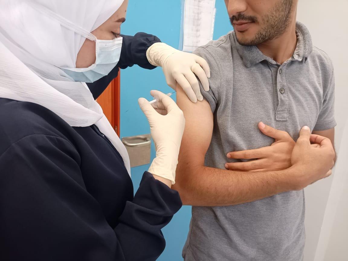تطعيم العاملين بالمنشآت الصحية بجنوب سيناء ضد الالتهاب الكبدي بي 