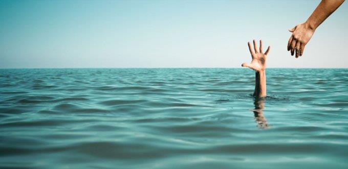 انتشال جثة غريق بالرياح البحيري انتشال جثة غريق بالرياح البحيري