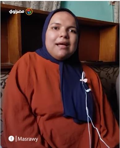 قهرت ضمور العضلات وحفرت نجاحها بأسنانها.. "نصرة" تدير مشروعها بلسانها وتكتب بفمها- فيديو قهرت ضمور العضلات وحفرت نجاحها بأسنانها.. "نصرة" تدير مشروعها بلسانها وتكتب بفمها- فيديو