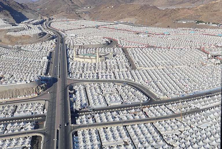 اليوم.. حجاج بيت الله يقضون يوم التروية في مشعر منى اليوم.. حجاج بيت الله يقضون يوم التروية في مشعر منى