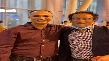 عمرو حمزاوي يصل إلى القاهرة للمشاركة في الحوار الوطني عمرو حمزاوي يصل إلى القاهرة للمشاركة في الحوار الوطني