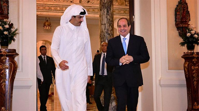 إشادة بجهود مصر.. تفاصيل مكالمة الرئيس السيسي وأمير قطر