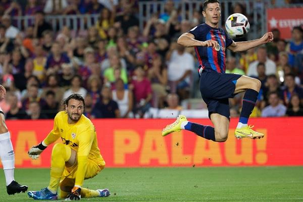 برشلونة يفشل في فك شفرة فاليكانو ويبدأ موسمه بتعادل مخيب برشلونة يفشل في فك شفرة فاليكانو ويبدأ موسمه بتعادل مخيب