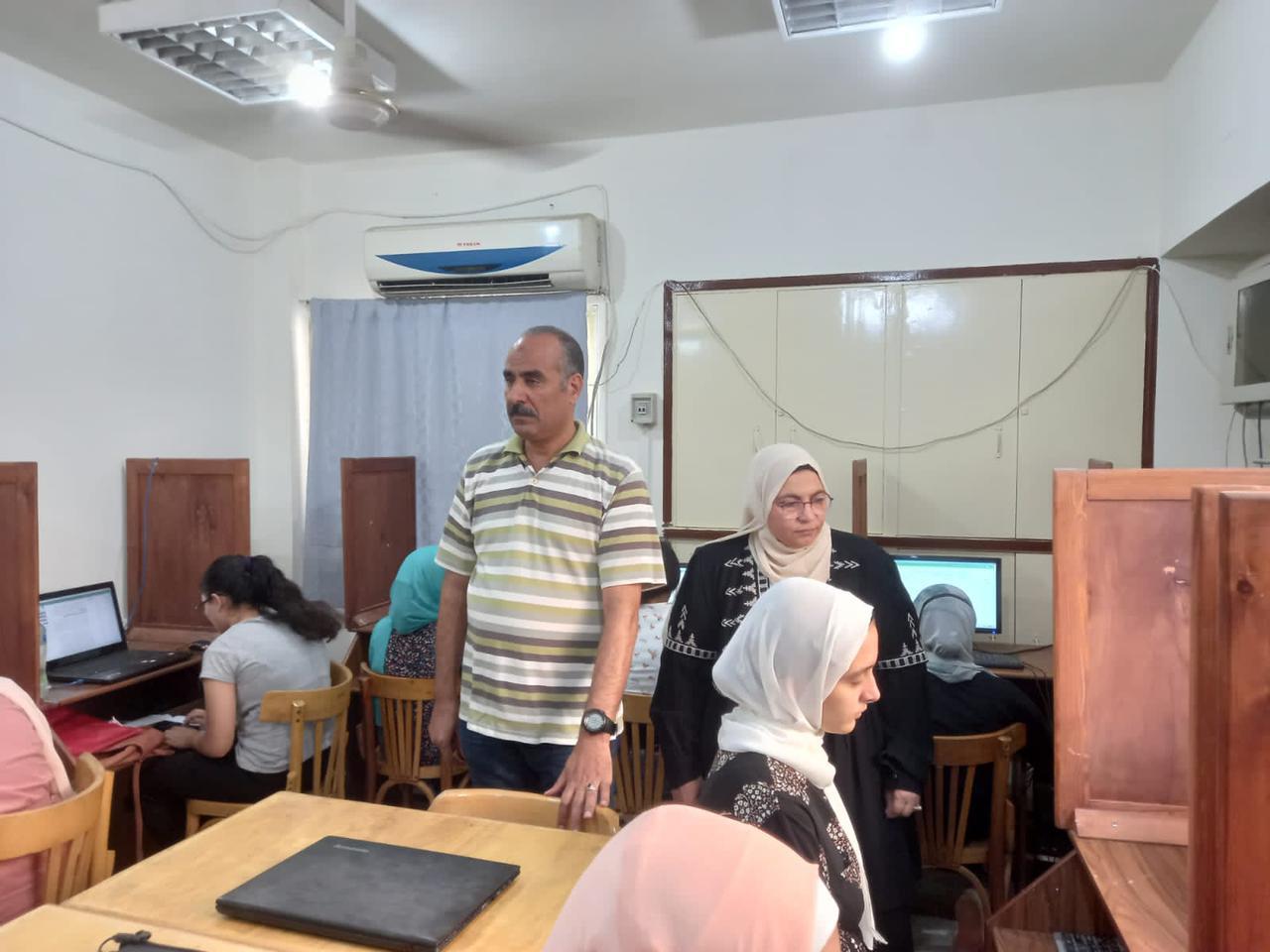 الفولي يتابع اختبارات الطلاب المتقدمين بمدرسةالمتفوقين في العلوم والتكنولوجيا بالسويس الفولي يتابع اختبارات الطلاب المتقدمين بمدرسةالمتفوقين في العلوم والتكنولوجيا بالسويس