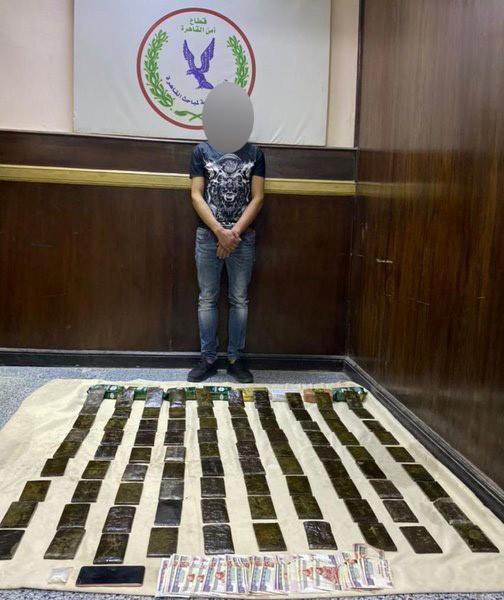 بـ"9 كيلو حشيش وآيس".. سقوط "ديلر" عين شمس في قبضة الأمن بـ"9 كيلو حشيش وآيس".. سقوط "ديلر" عين شمس في قبضة الأمن
