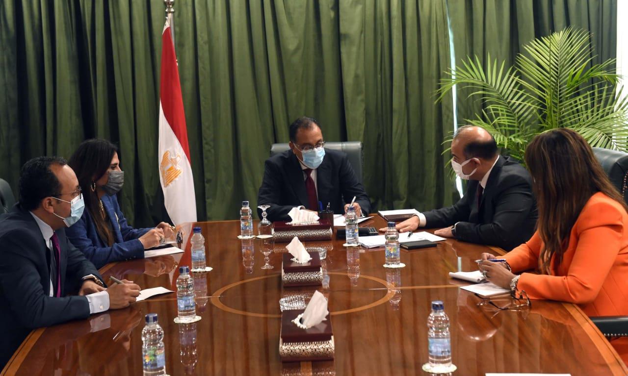 مدبولي: القطاع المالي غير المصرفي يلعب دورا محوريا في دعم الاقتصاد مدبولي: القطاع المالي غير المصرفي يلعب دورا محوريا في دعم الاقتصاد