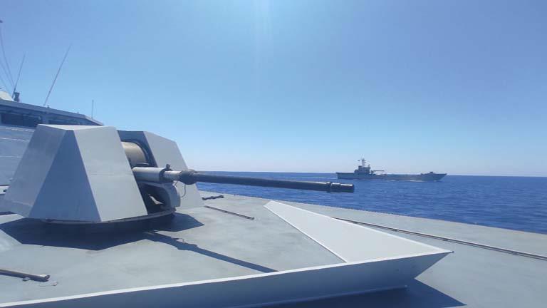 القوات البحرية المصرية واليونانية تنفذان تدريبا بحريا