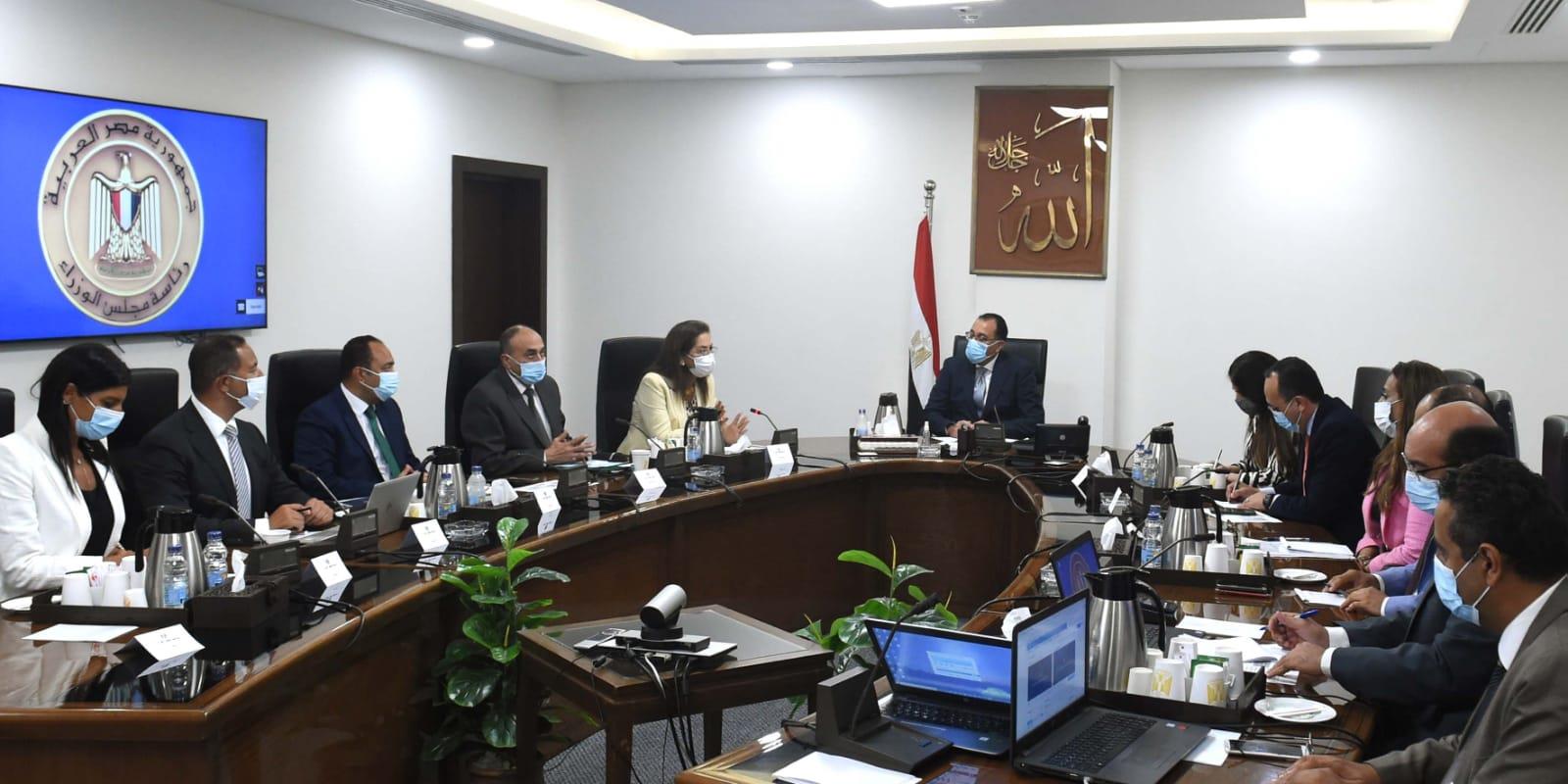 مصطفى مدبولي رئيس مجلس الوزراء يتابع مشروعات صندوق مصر السيادي