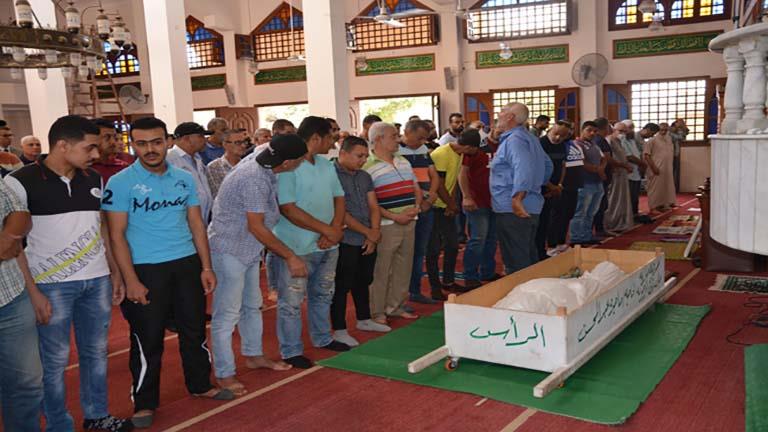مجلس إدارة المصري يشارك في جنازة فرد أمن توفى