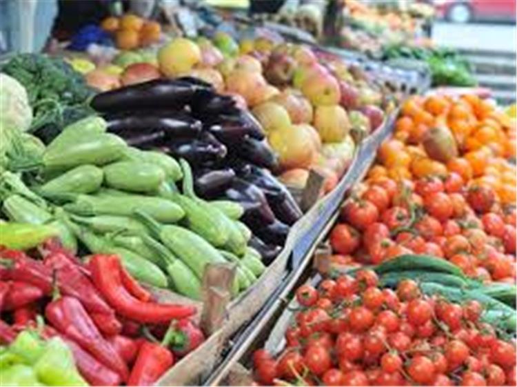 انخفاض الطماطم والخيار.. أسعار الخضروات والفاكهة في سوق العبور