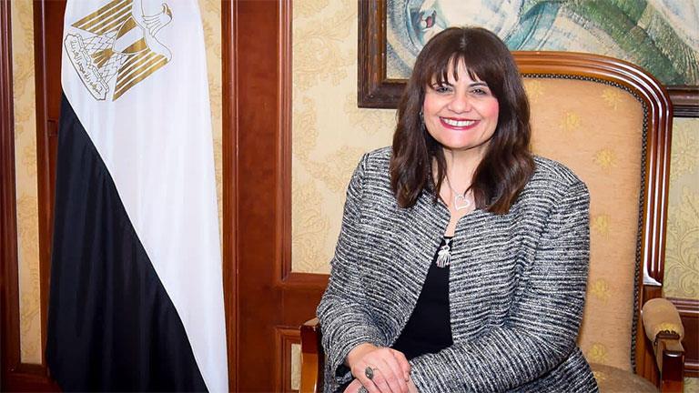 وزيرة الهجرة: نعد لأول تطبيق إلكتروني يجمع الخدمات المقدمة للمصريين بالخارج وزيرة الهجرة: نعد لأول تطبيق إلكتروني يجمع الخدمات المقدمة للمصريين بالخارج