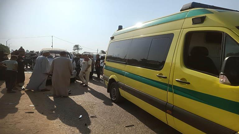 إصابة 6 أفراد من أسرة واحدة في حادث سير ببني سويف
