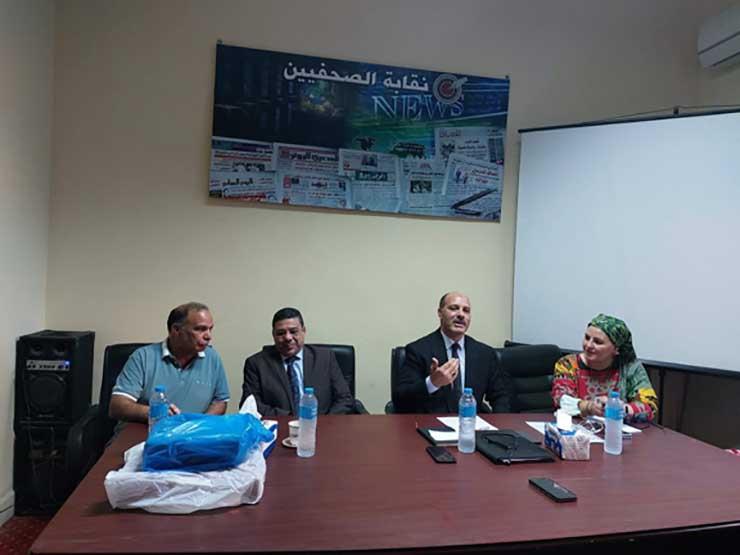الدكتور عربي أبو زيد خلال اللقاء الصحفي