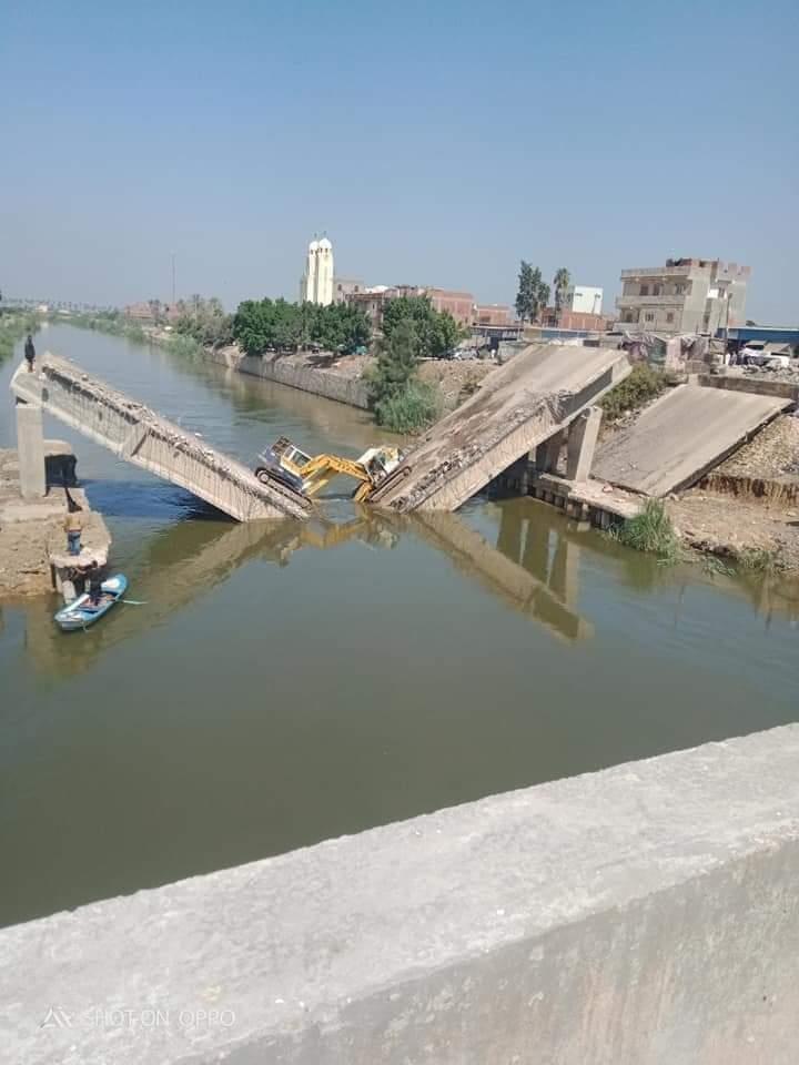 انهيار كوبري  على ترعة النوبارية