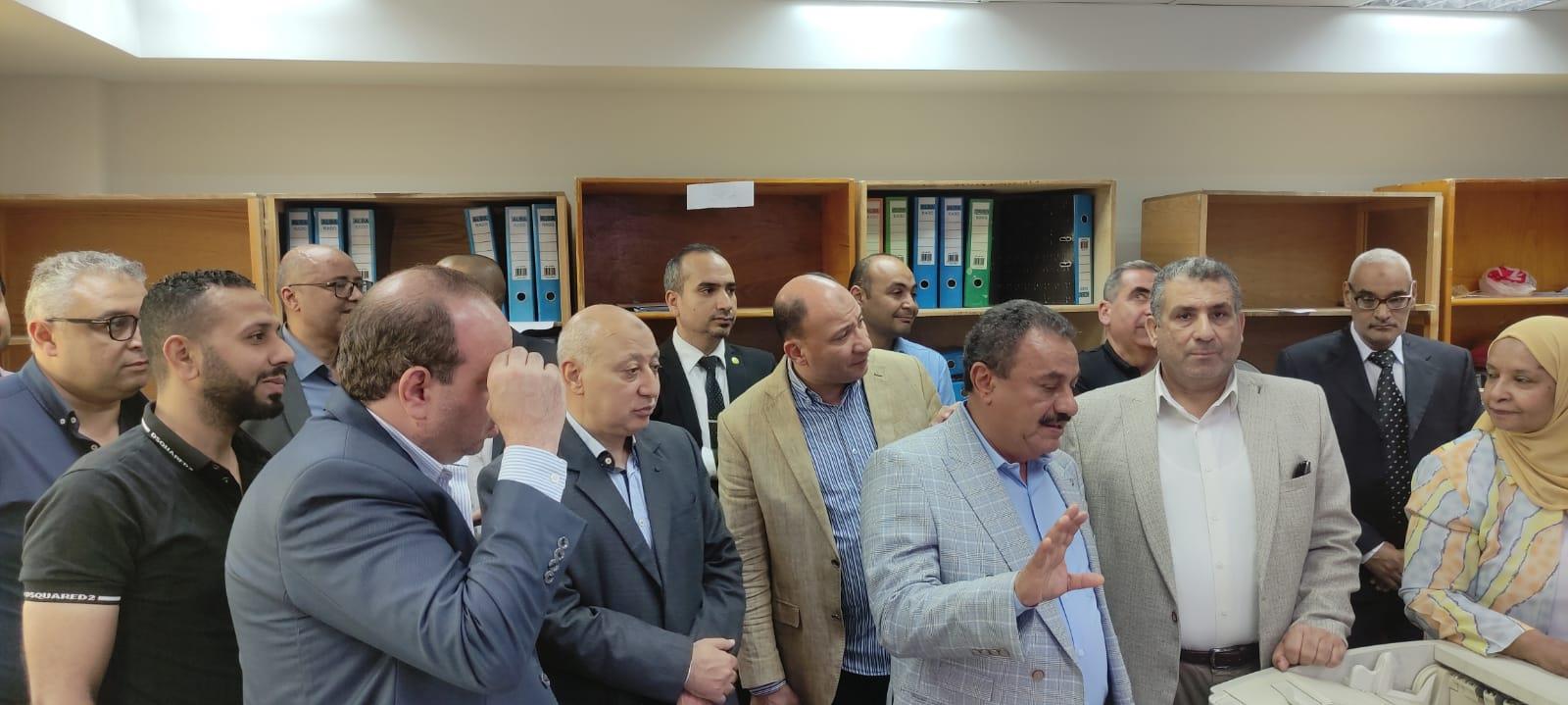 رضا عبد القادر مساعد وزير المالية لشؤون مصلحة الضرائب