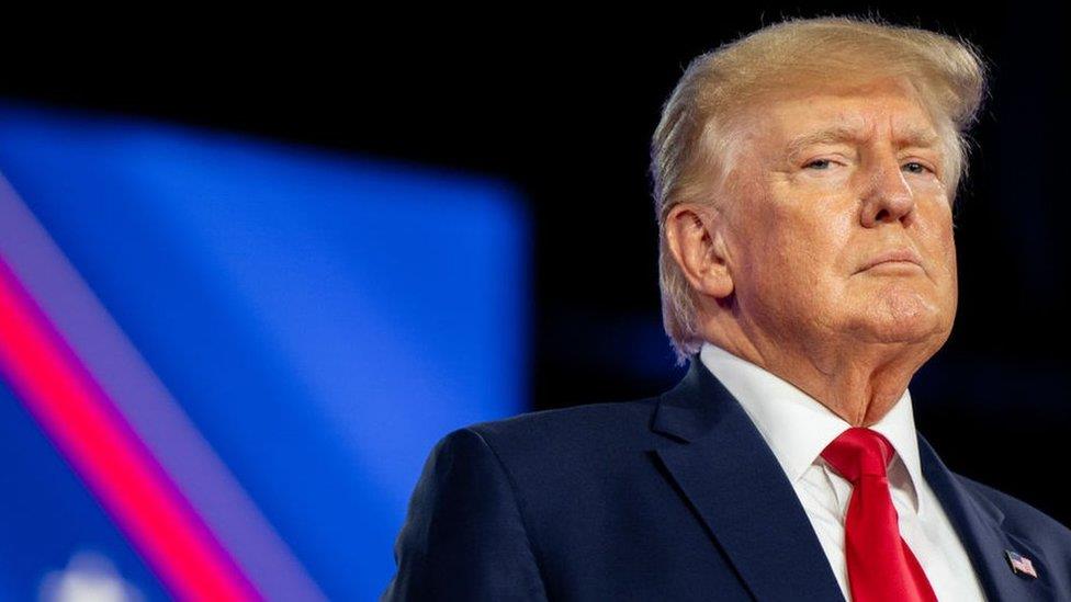 ترامب يحذر من "الموت والدمار" ترامب يحذر من "الموت والدمار"