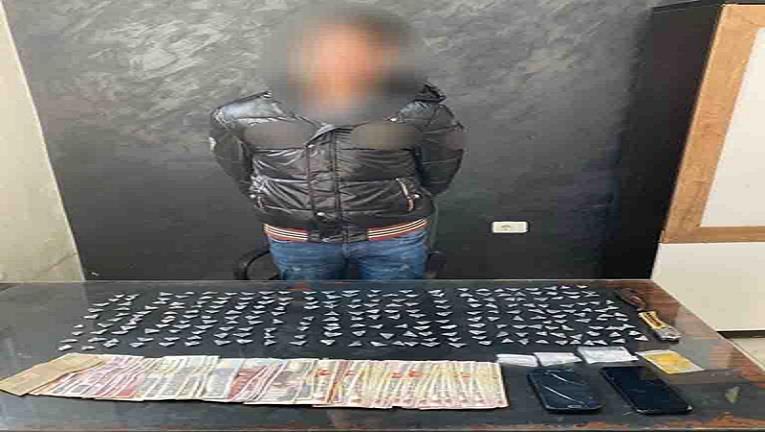 "بودر وآيس وسلاح أبيض".. سقوط مسجل خطر في قبضة الأمن ببورسعيد "بودر وآيس وسلاح أبيض".. سقوط مسجل خطر في قبضة الأمن ببورسعيد