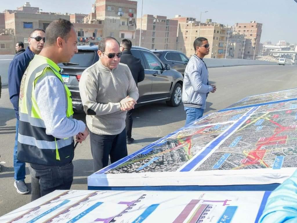 السيسي يتفقد مشروعات الطرق والمحاور بمحافظة الجيزة 