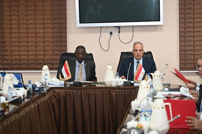 وزيرا الري المصري والسوداني يناقشان التعاون المشترك بين البلدين
