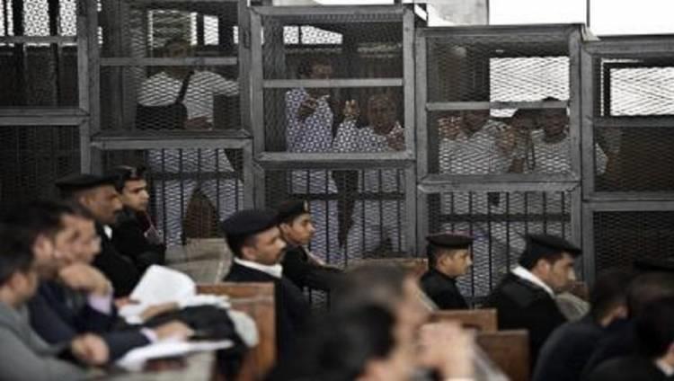 تأجيل محاكمة 19 متهمًا في "أحداث شغب الوراق" لـ26 أبريل تأجيل محاكمة 19 متهمًا في "أحداث شغب الوراق" لـ26 أبريل