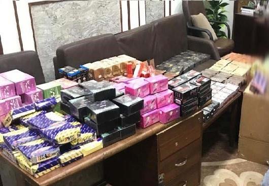 سقوط مروجي بيع المنشطات المحظور تداولها عبر "فيسبوك" في البحيرة سقوط مروجي بيع المنشطات المحظور تداولها عبر "فيسبوك" في البحيرة