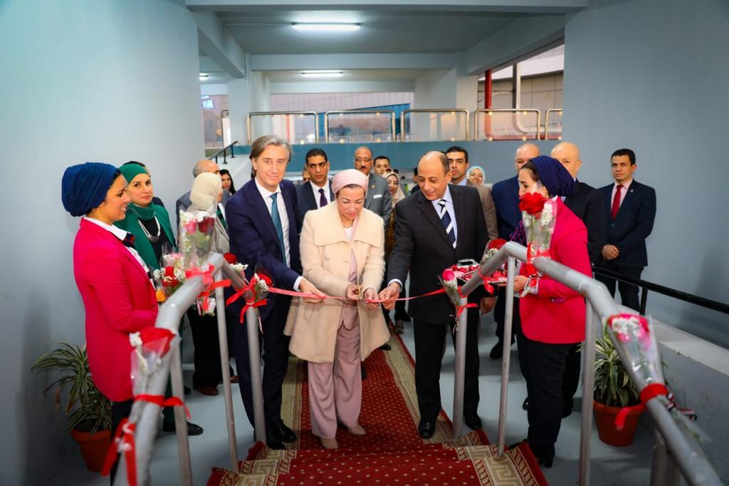 افتتاح محطة جديدة للطاقة الشمسية بمطار القاهرة