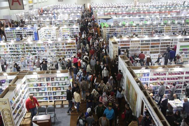 معرض الكتاب.. القومي للترجمة يكريم الفائزين في مسابقة كشاف المترجمين معرض الكتاب.. القومي للترجمة يكريم الفائزين في مسابقة كشاف المترجمين